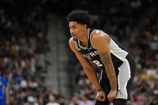 哈珀高效17分助马刺豪取60胜 自诩;赢球型球员